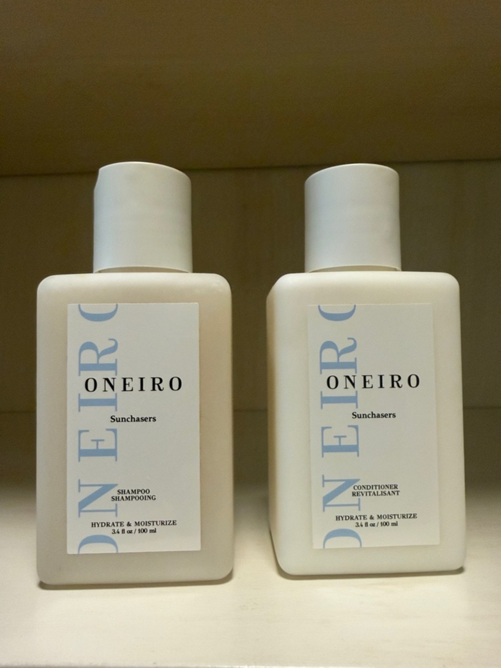 Oneiro Sunchasers Hydrate & Moisturize Shampoo - White
